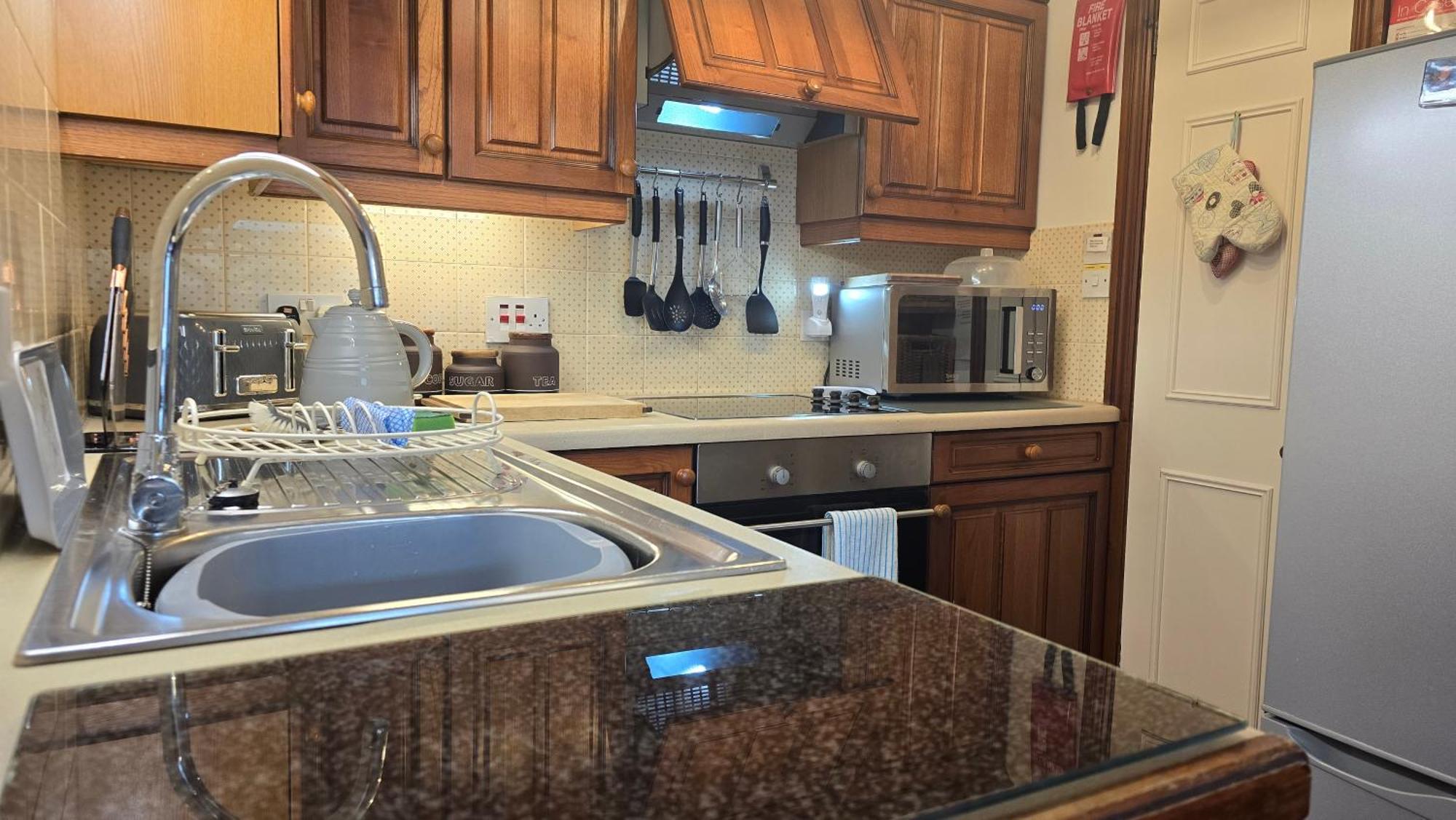 Lyndale Self-Catering Apartment Sleeps 4 Windermere Esterno foto