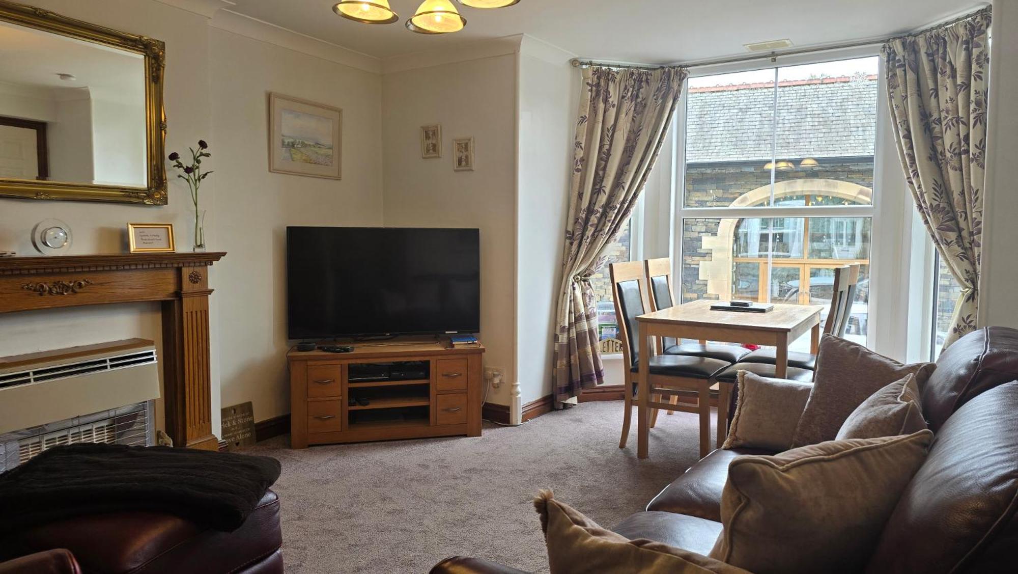 Lyndale Self-Catering Apartment Sleeps 4 Windermere Esterno foto